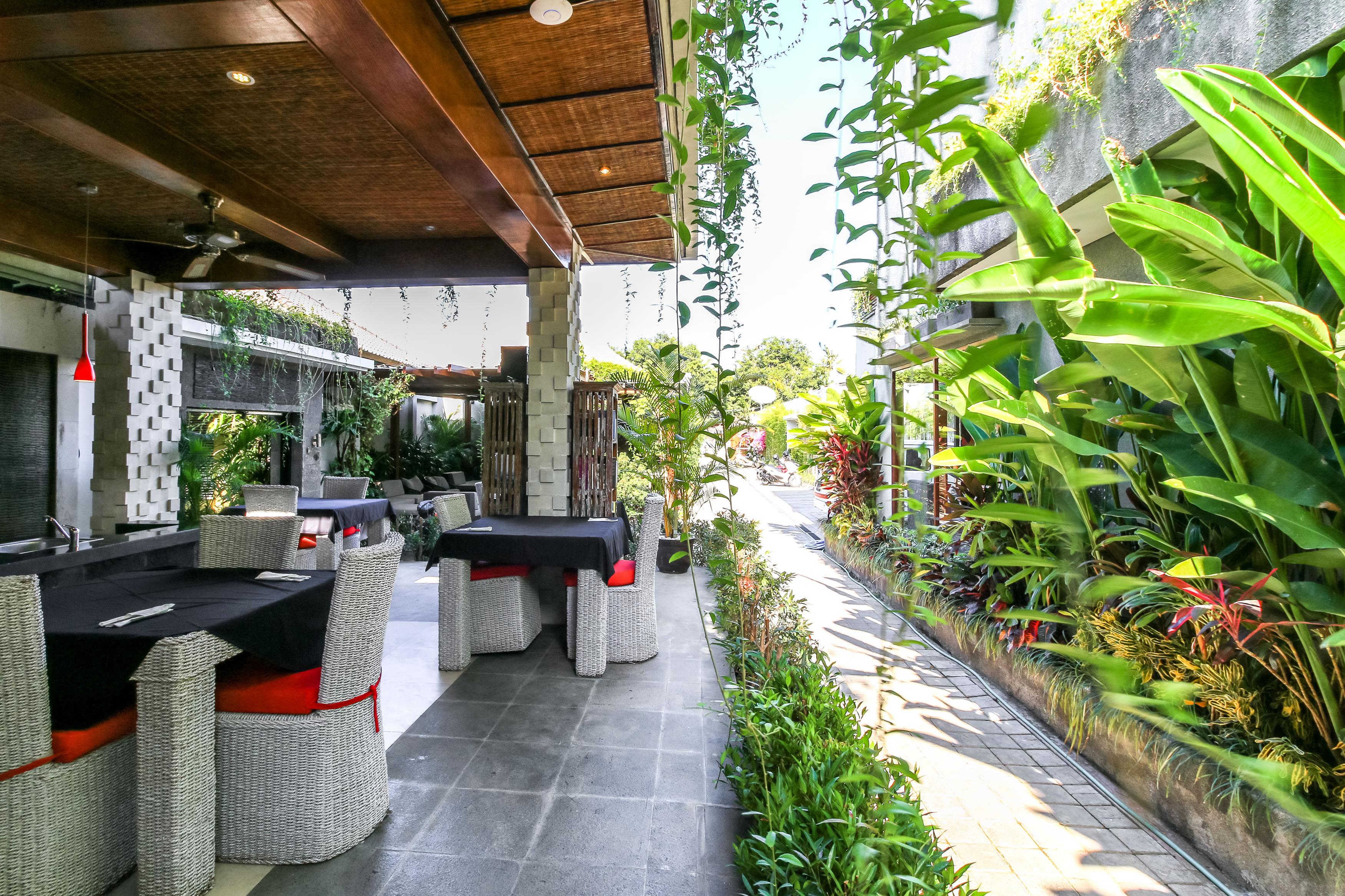 Aleesha Villas And Suites Sanur Exterior foto