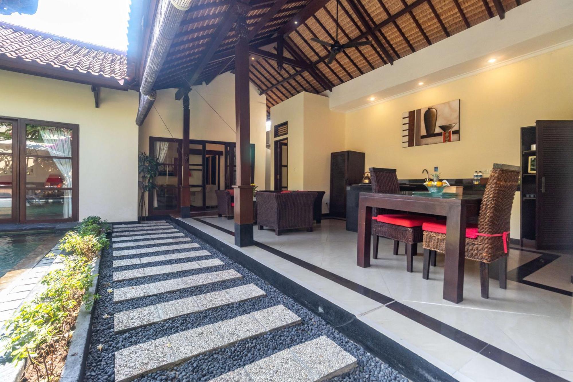 Aleesha Villas And Suites Sanur Exterior foto